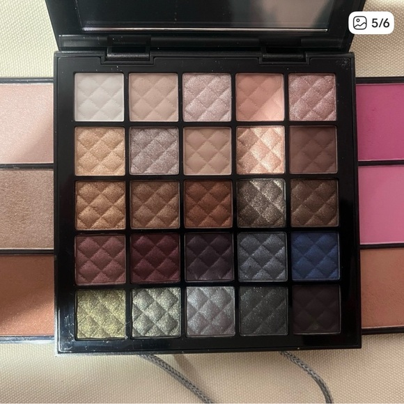 Multi-Color Eyeshadow Palette from Neiman Marcus - Picture 3 of 3